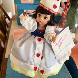 Madame Alexander - Queen of hearts doll